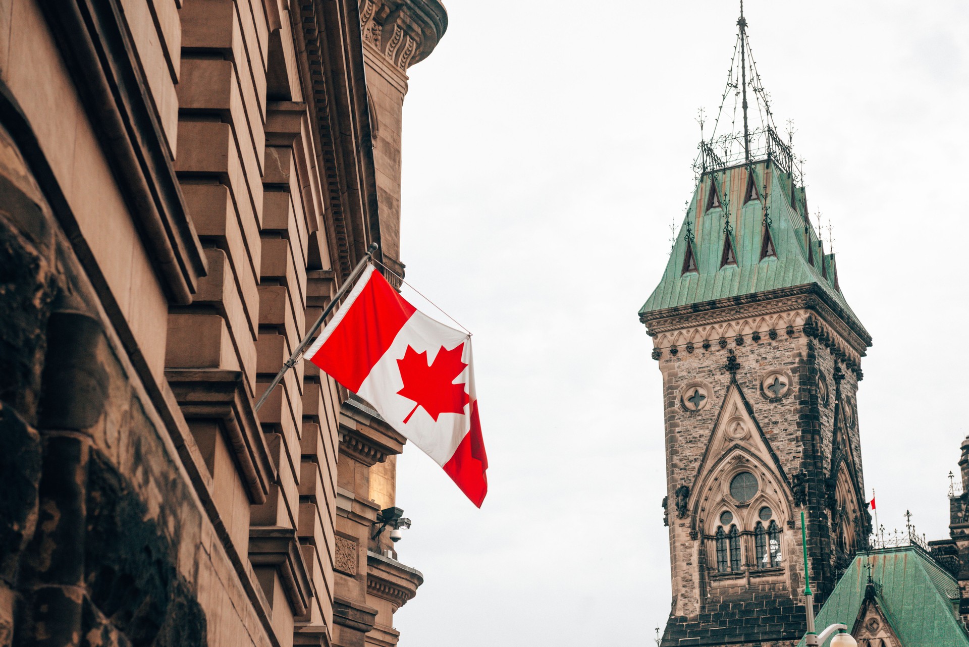 ottawa peace tower with parliament building